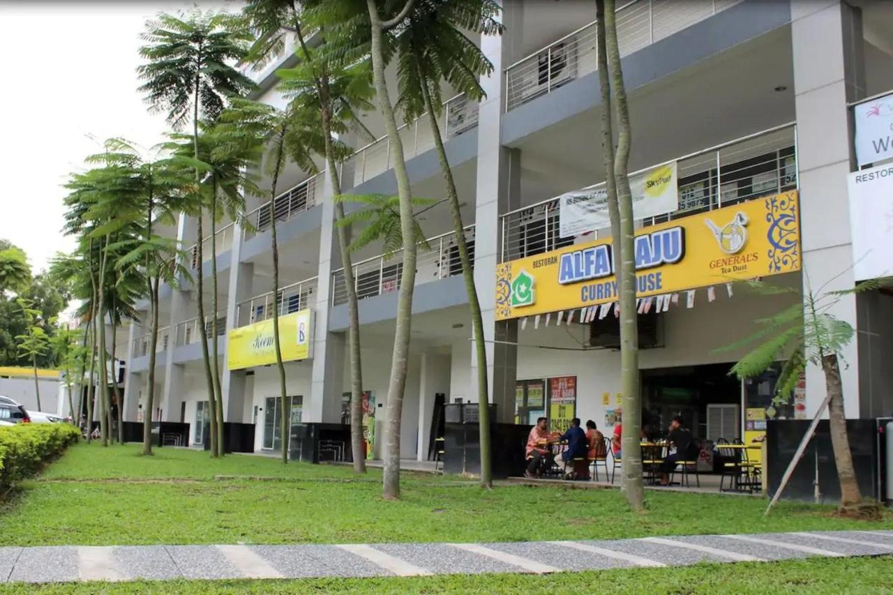 Puchong Skypod Residence @ Hostay Buitenkant foto