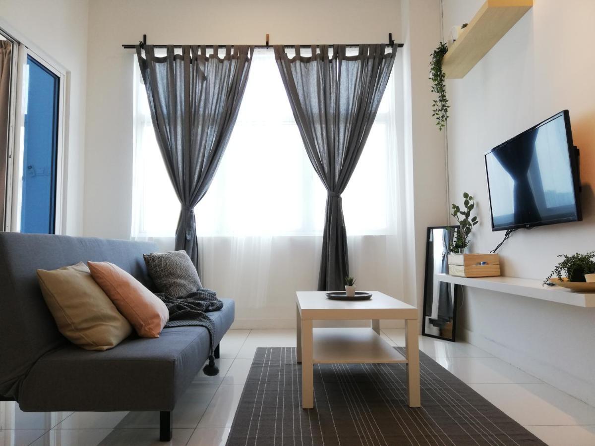 Puchong Skypod Residence @ Hostay Buitenkant foto