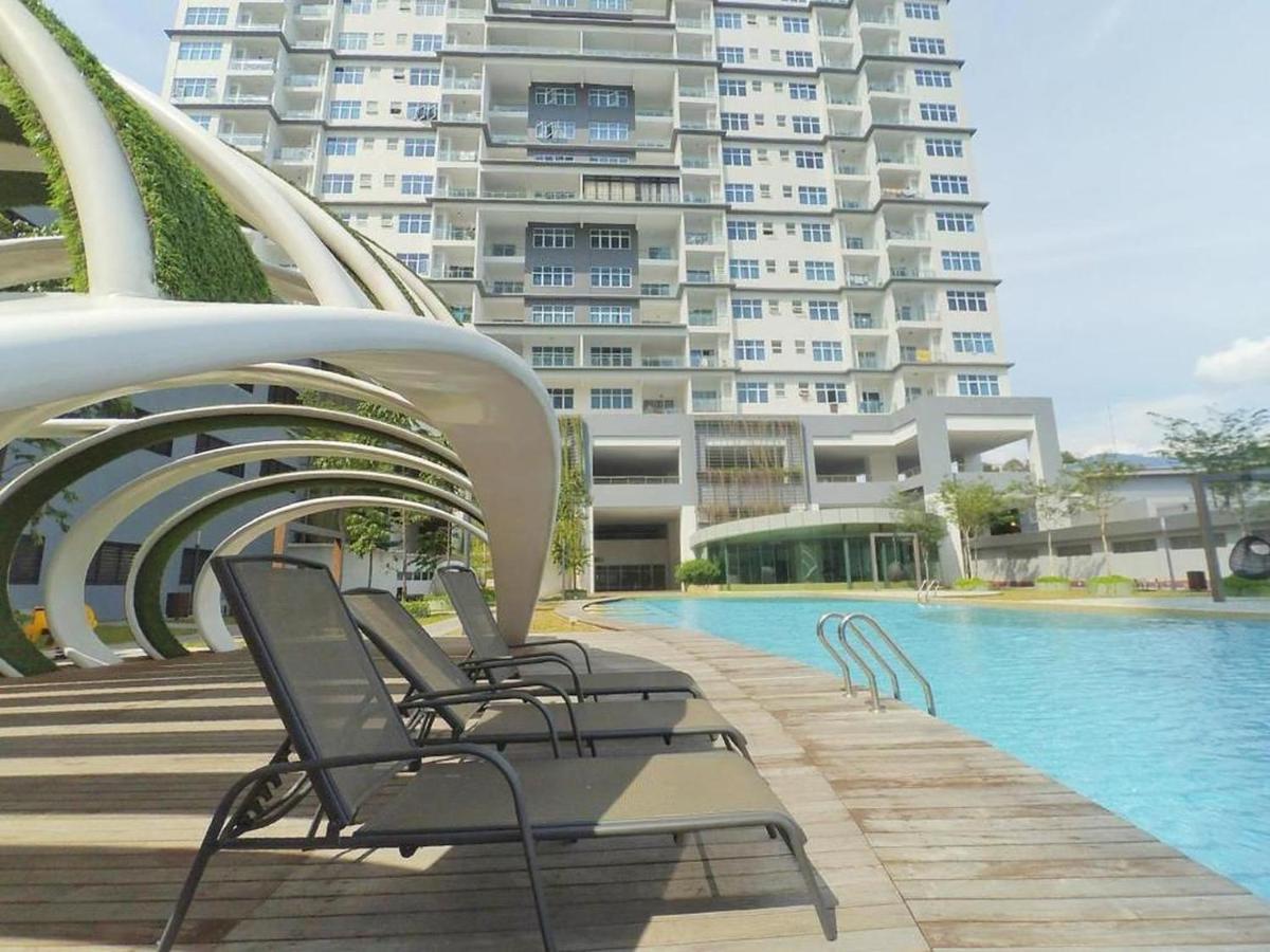 Puchong Skypod Residence @ Hostay Buitenkant foto