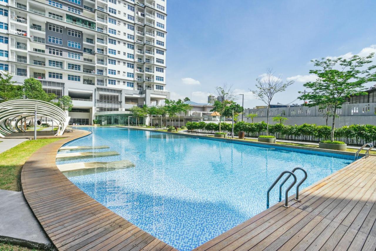 Puchong Skypod Residence @ Hostay Buitenkant foto